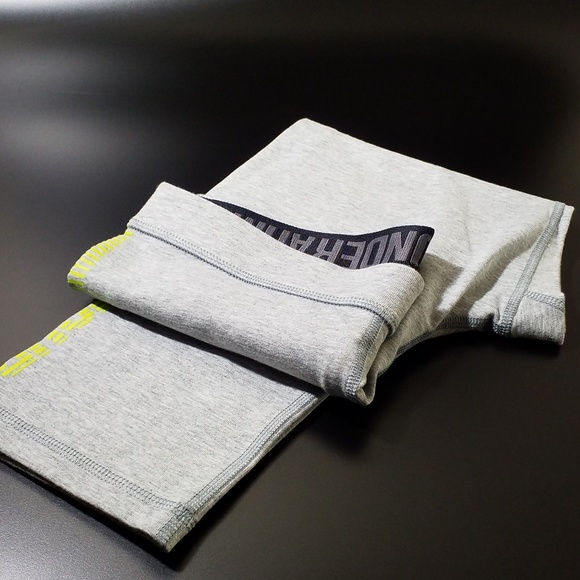 Under Armour Women's Graphic Capris Heather Gray - Picture 4 of 6